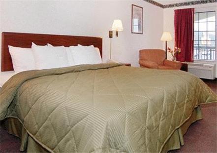Baymont By Wyndham Gallatin Habitación foto